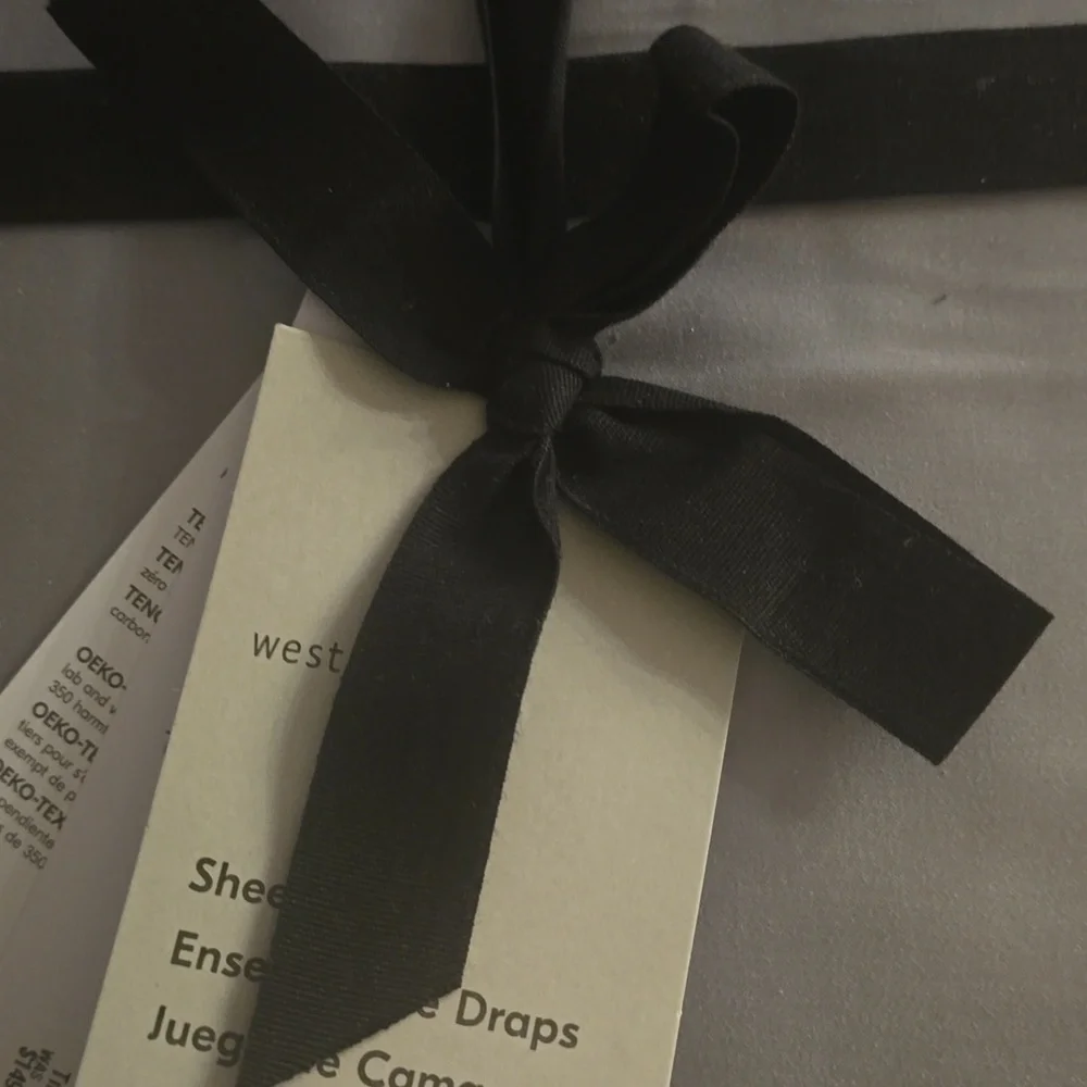 West Elm Silky TENCEL™ Sheet Set, Size Full, Color Graffiti, Retail $149.00 USD